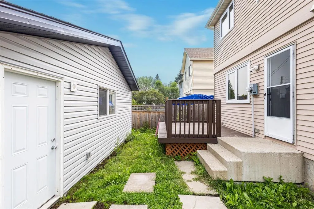 159 Erin Woods Drive SE