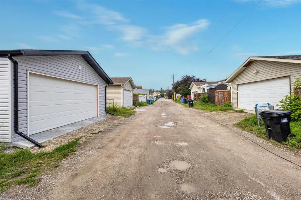 159 Erin Woods Drive SE