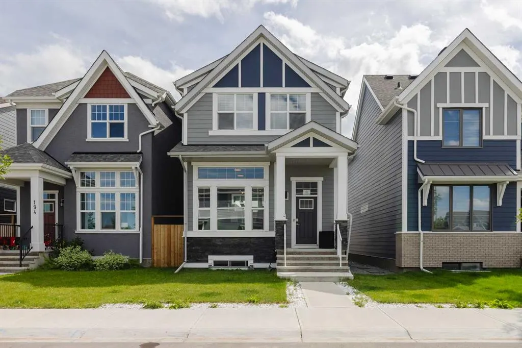 190 Magnolia Square SE