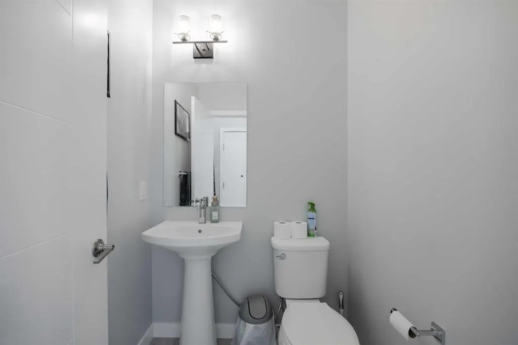 190 Magnolia Square SE