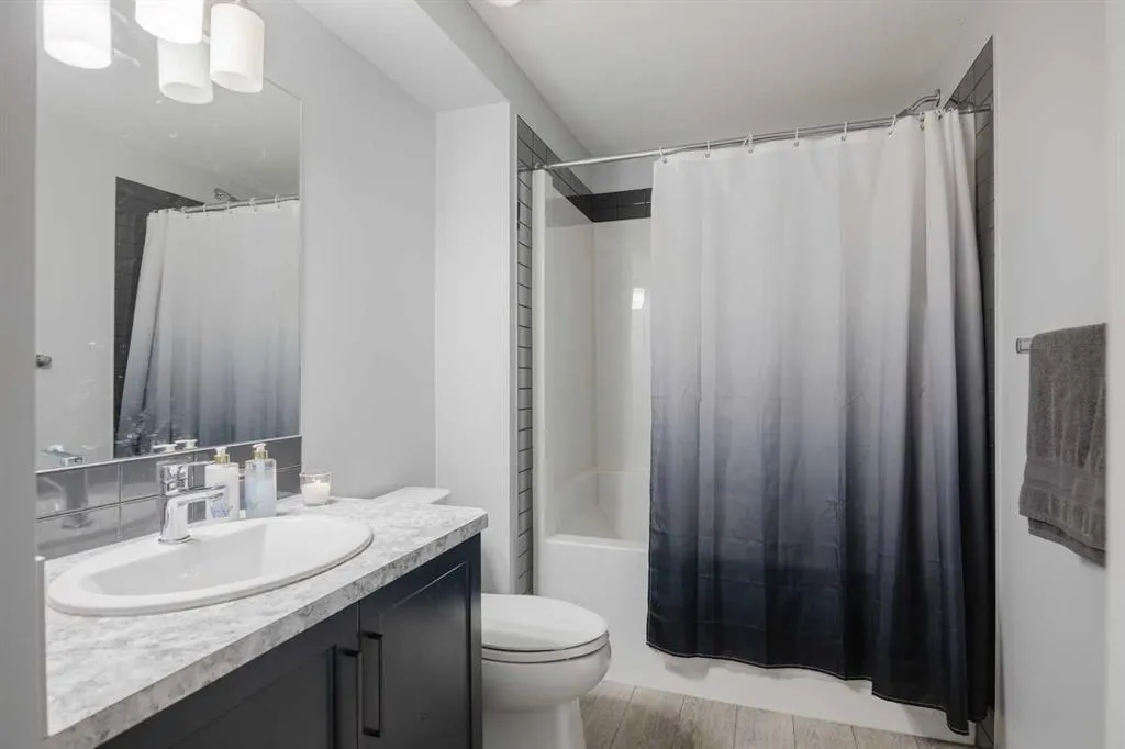 190 Magnolia Square SE