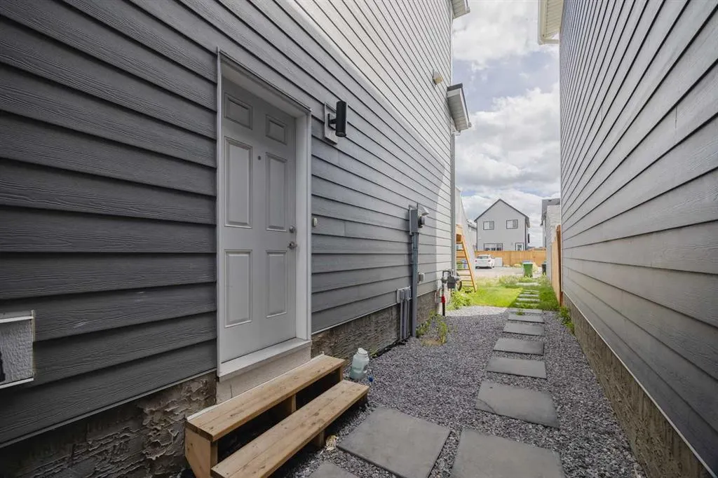 190 Magnolia Square SE