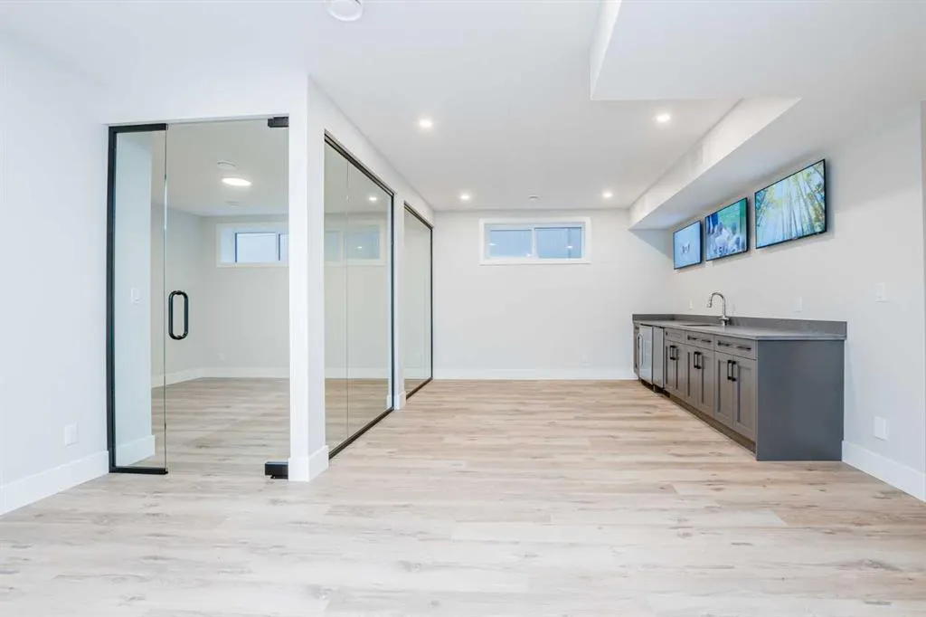 125 Emerald Drive