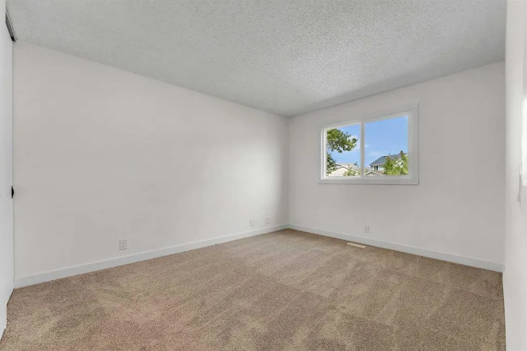 40 Erin Woods Drive SE