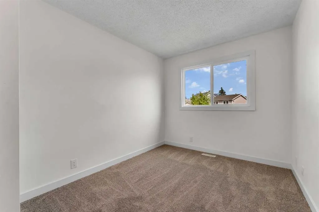 40 Erin Woods Drive SE