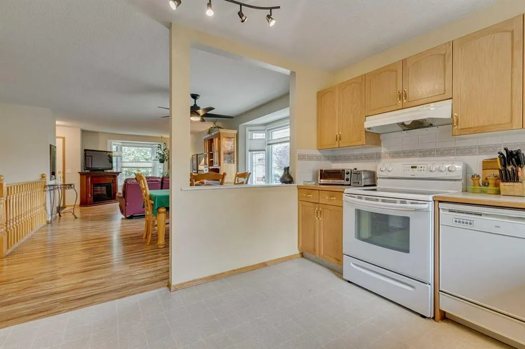 4 Dovista Court SE