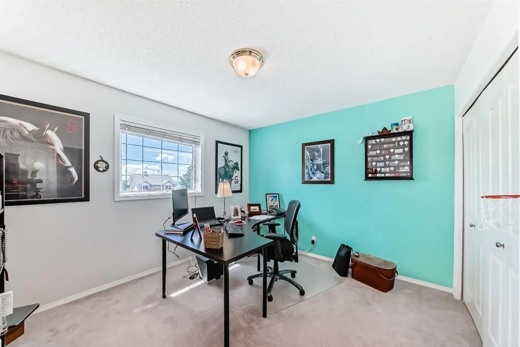 6 Gleneagles Close