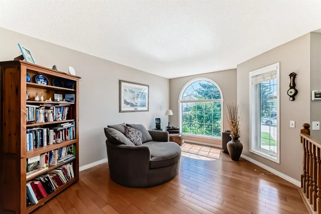 6 Gleneagles Close