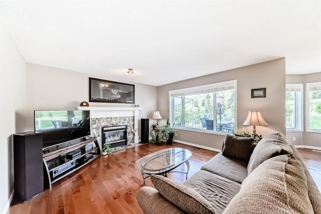 6 Gleneagles Close