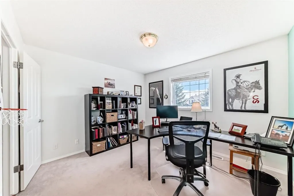 6 Gleneagles Close