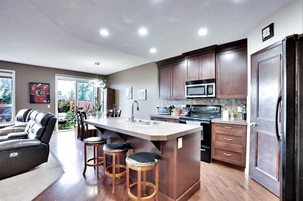 152 New Brighton Landing SE