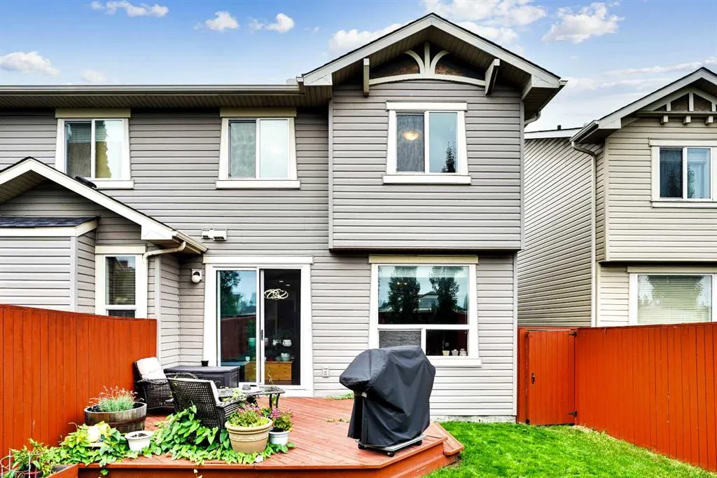 152 New Brighton Landing SE