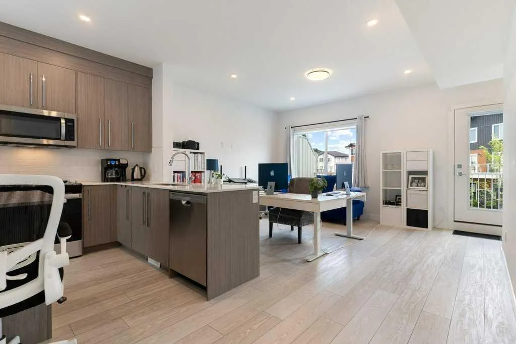 280 Chelsea Road, #2204