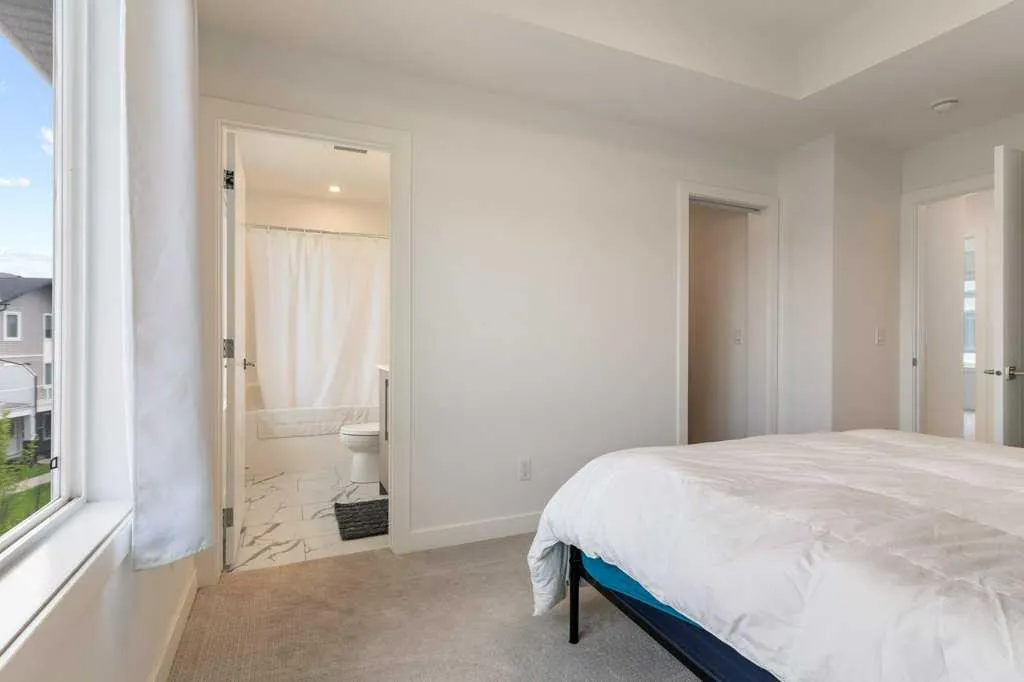 280 Chelsea Road, #2204