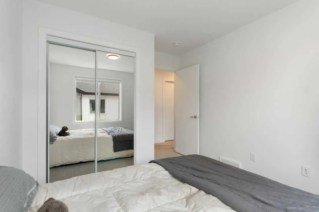 280 Chelsea Road, #2204