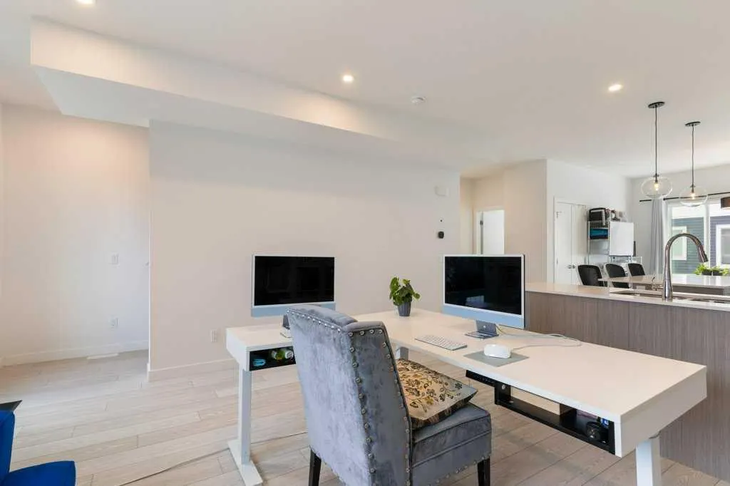 280 Chelsea Road, #2204