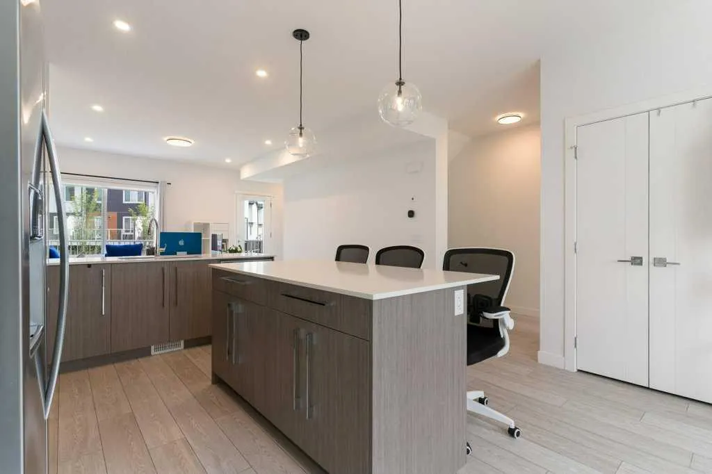 280 Chelsea Road, #2204