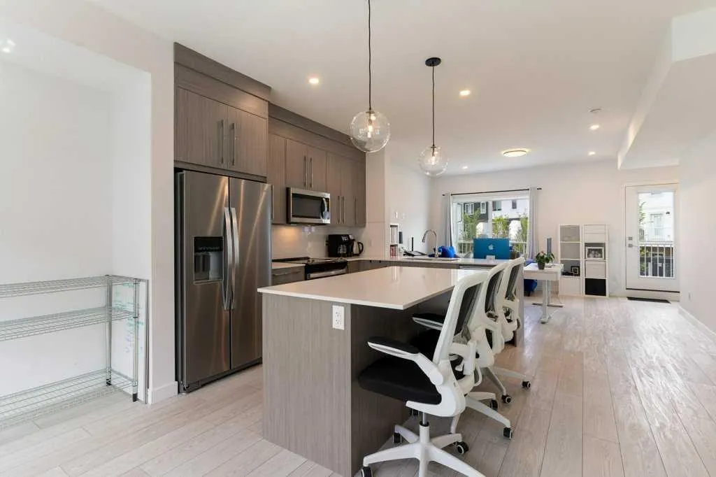 280 Chelsea Road, #2204