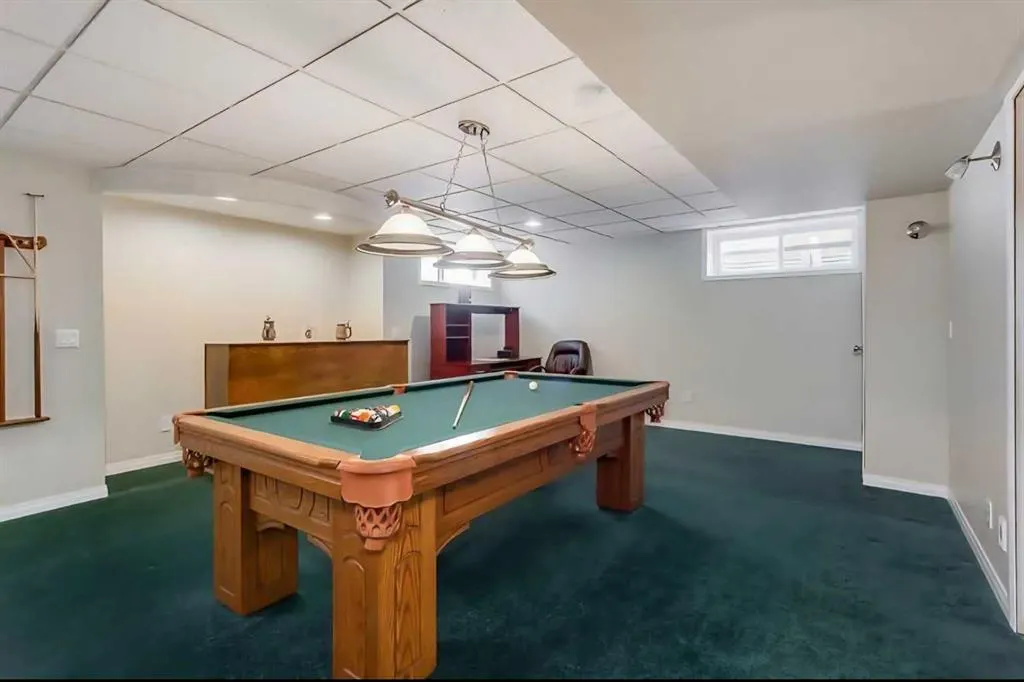 249 West Lakeview Place