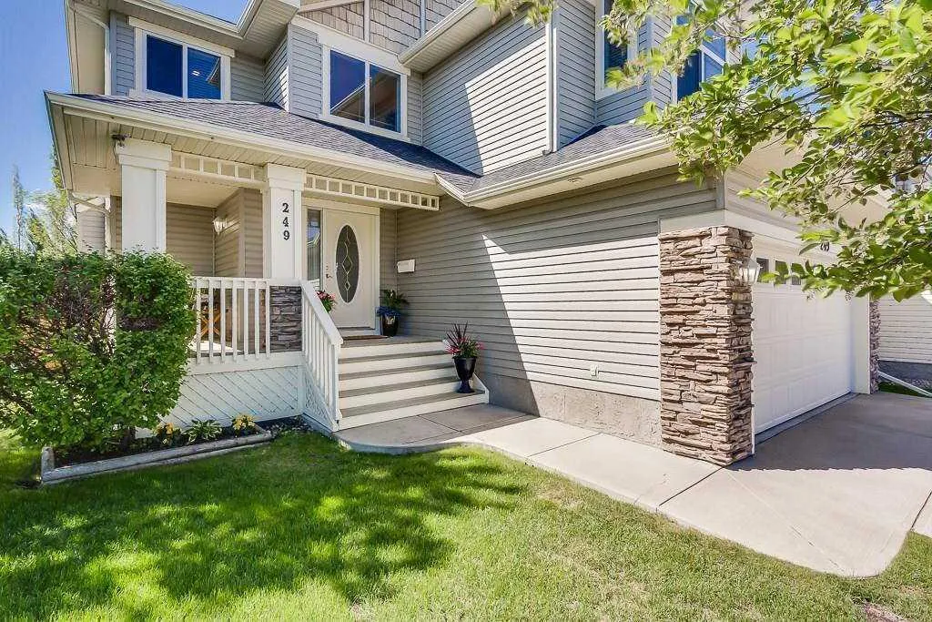 249 West Lakeview Place
