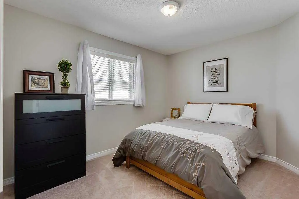 249 West Lakeview Place