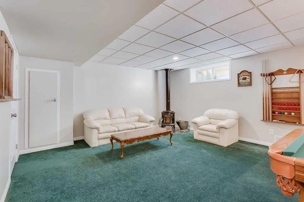 249 West Lakeview Place