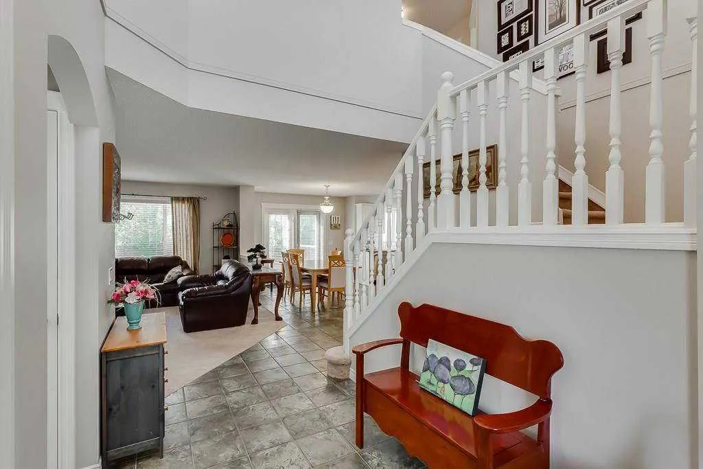 249 West Lakeview Place
