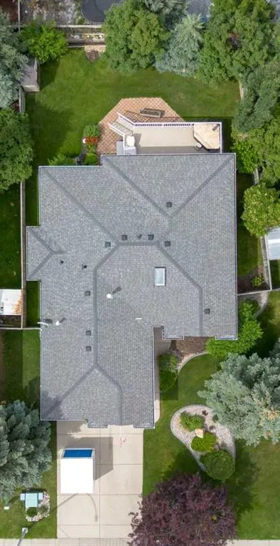 12 Bow Way