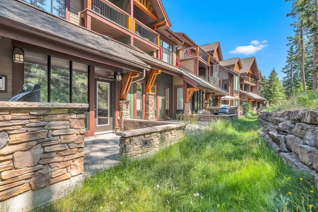 107 Armstrong Place, #612