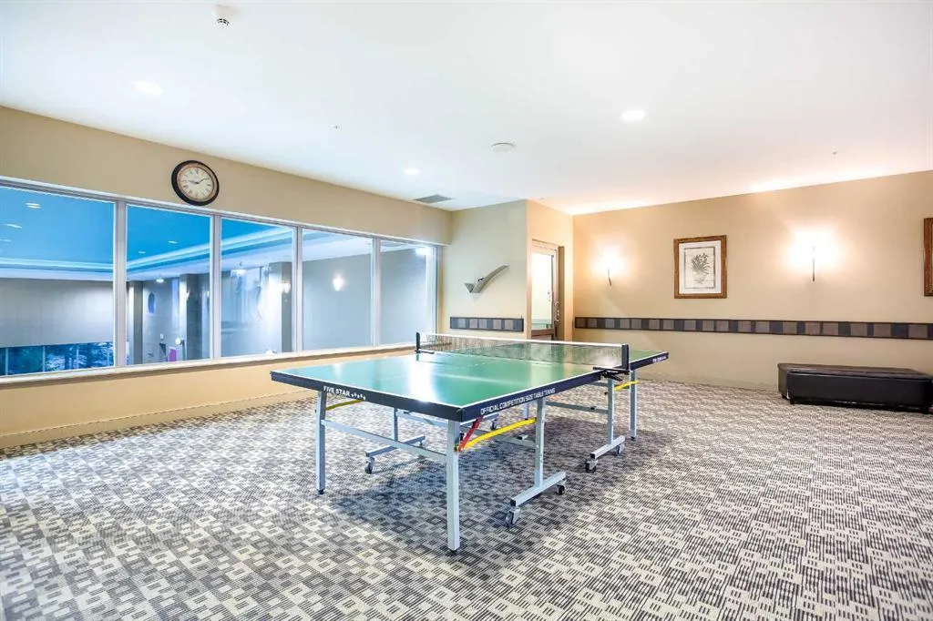55 Spruce Place SW, #807