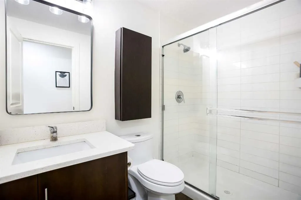 55 Spruce Place SW, #807