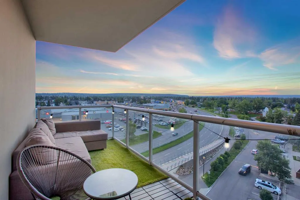 55 Spruce Place SW, #807