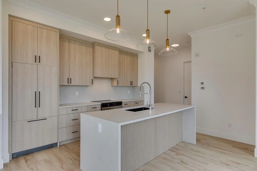 4270 Norford Avenue NW, #1412