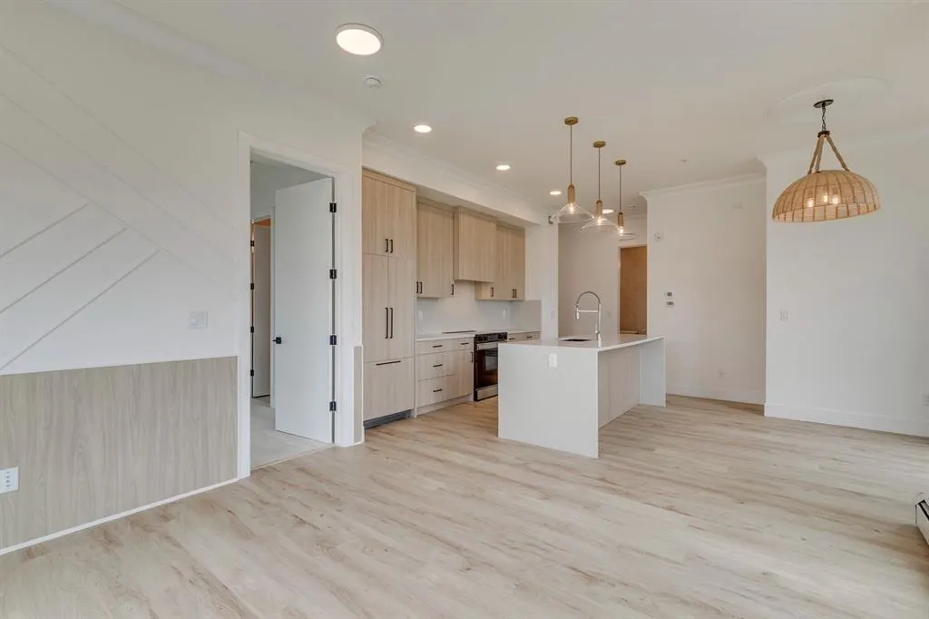 4270 Norford Avenue NW, #1412