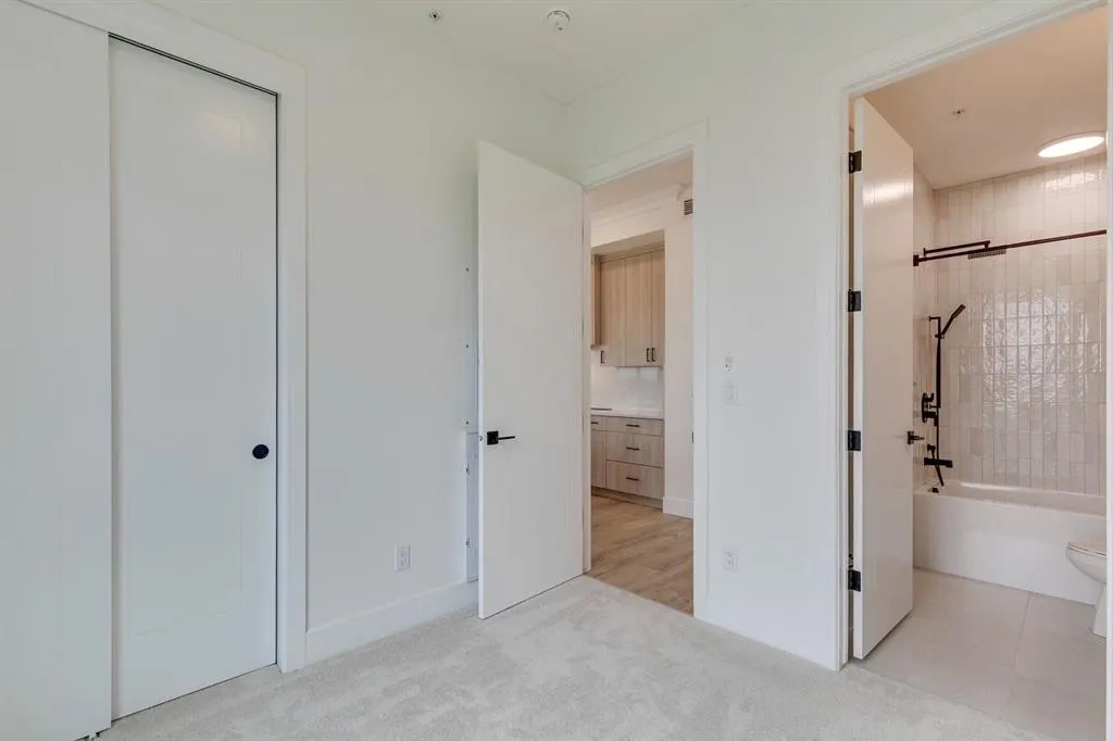 4270 Norford Avenue NW, #1412