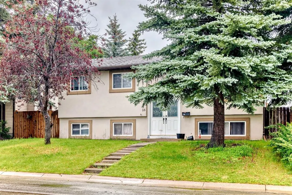 16 Falworth Place NE