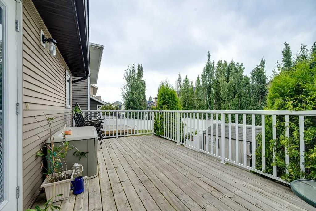 60 Sutherland Close