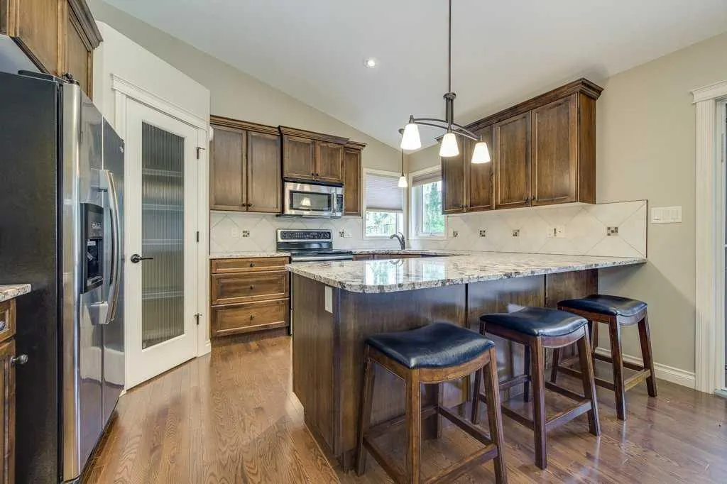 60 Sutherland Close