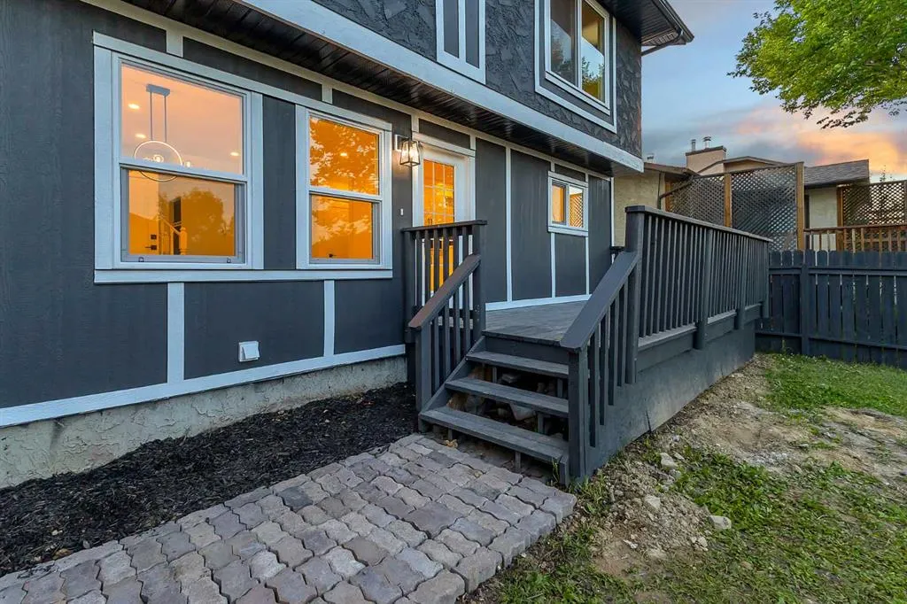 119 Macewan Glen Way NW