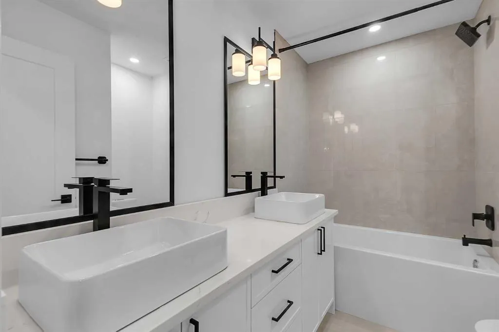 119 Macewan Glen Way NW