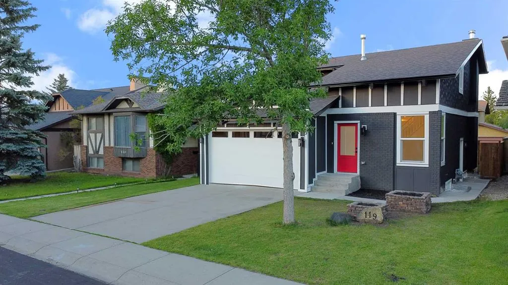119 Macewan Glen Way NW
