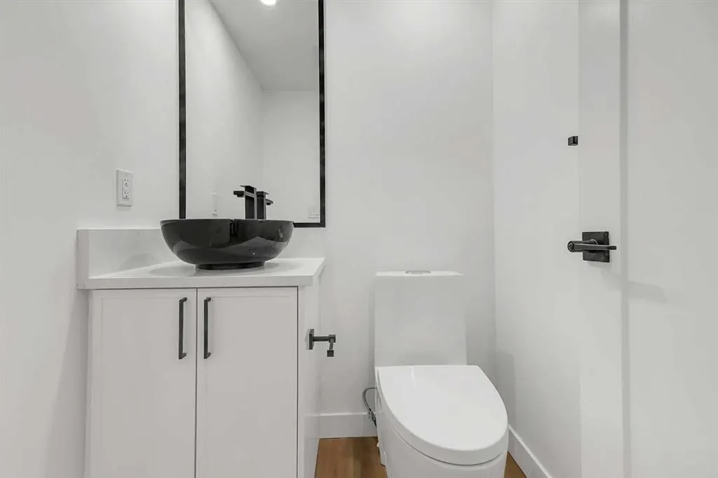 119 Macewan Glen Way NW