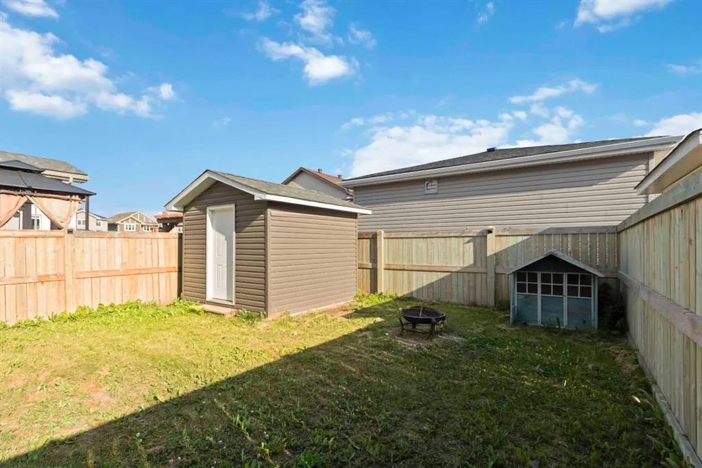 106 Athabasca Crescent