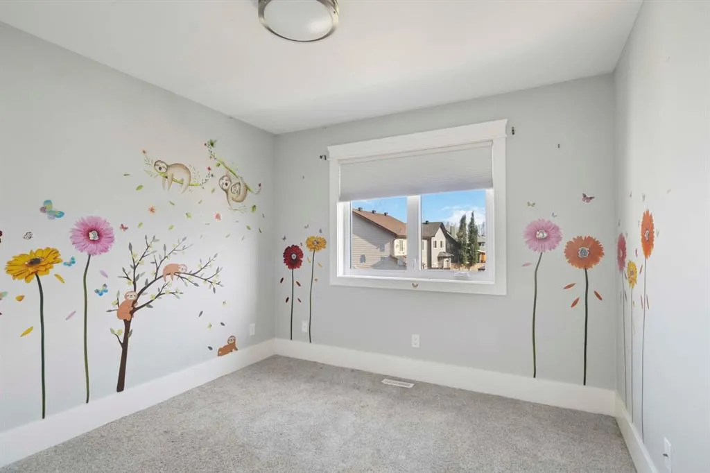 106 Athabasca Crescent