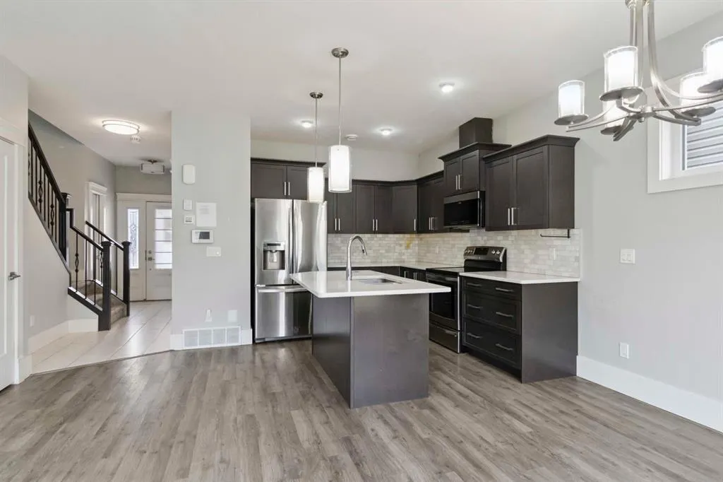 106 Athabasca Crescent