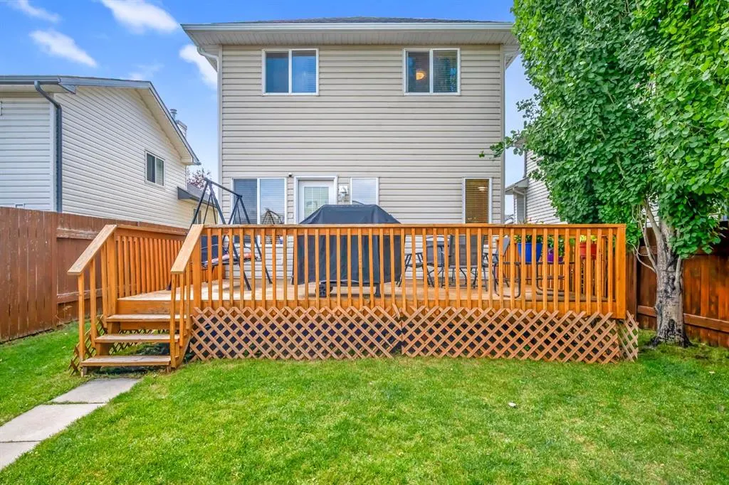81 Covewood Green NE