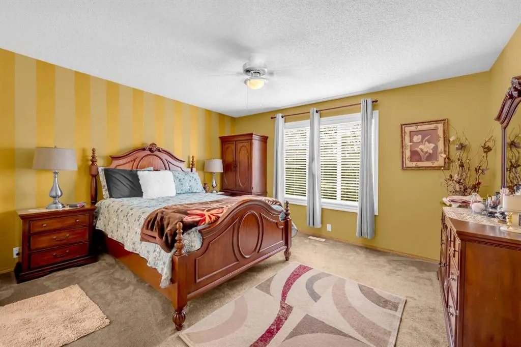 81 Covewood Green NE