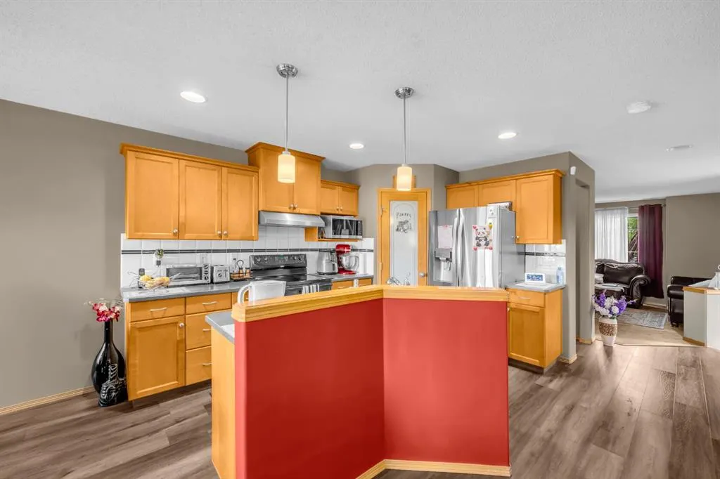 81 Covewood Green NE