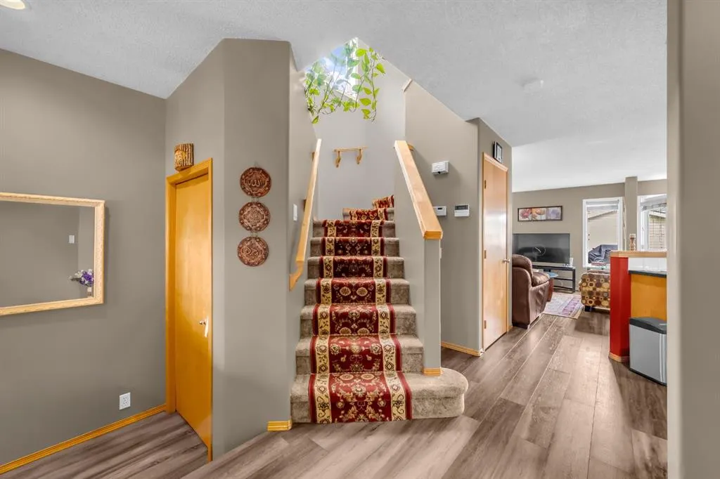 81 Covewood Green NE