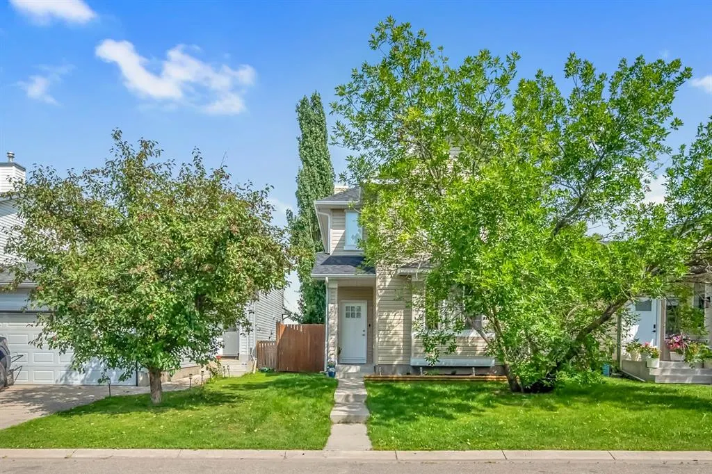 81 Covewood Green NE